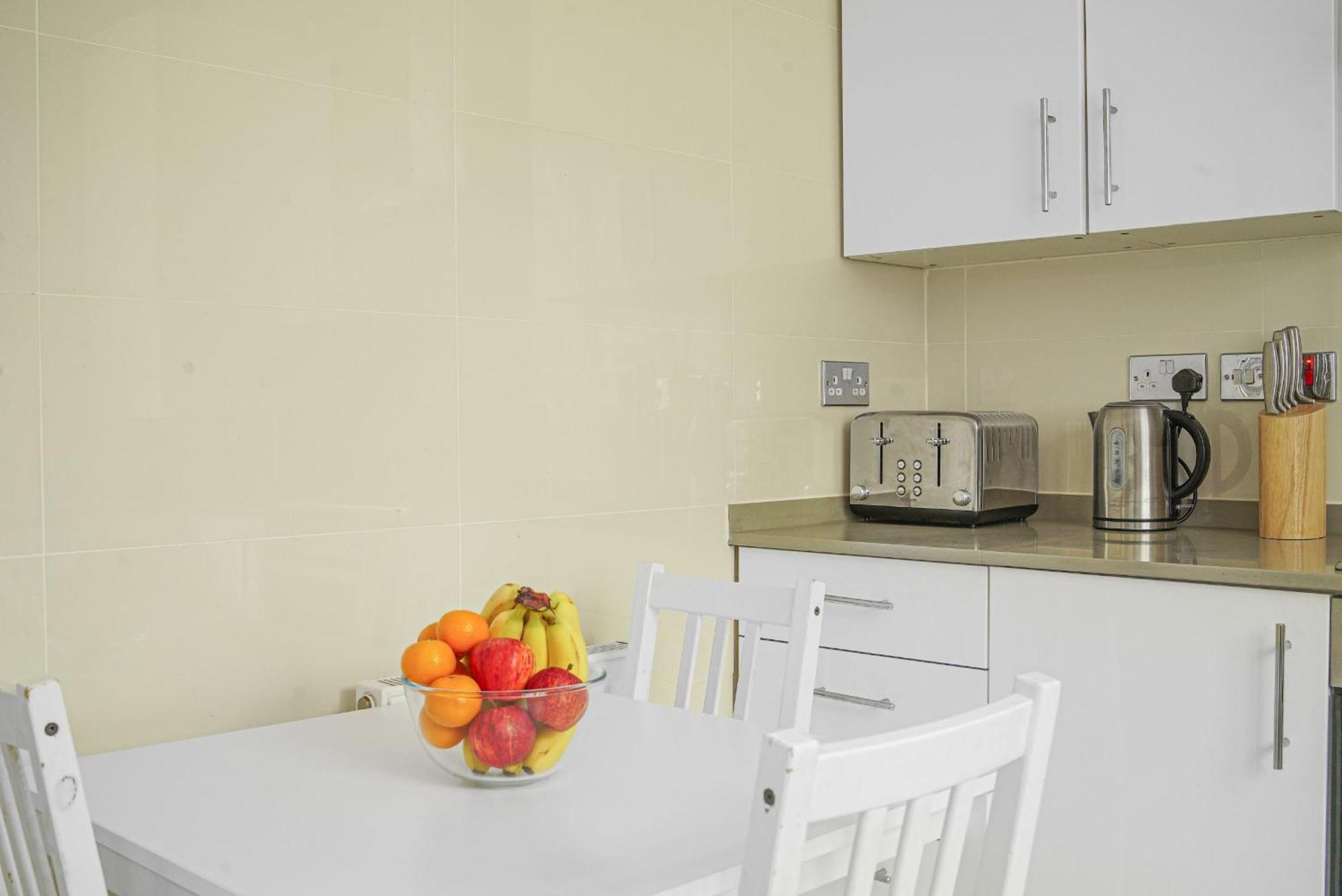 Paddington - 2Br With Balcony - Cityapartmentstay London Kültér fotó